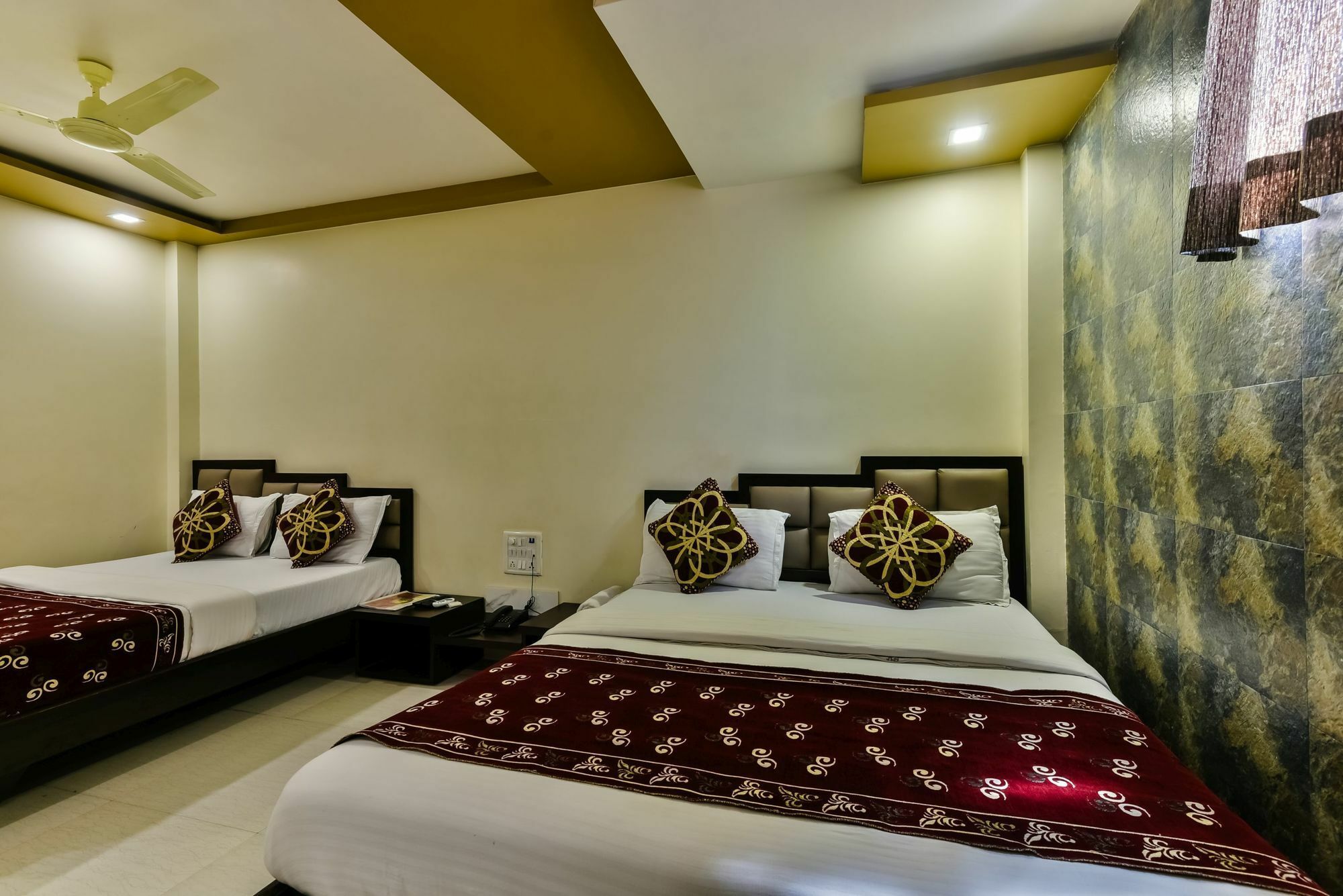Hotel Guestinn Residency 뭄바이 외부 사진